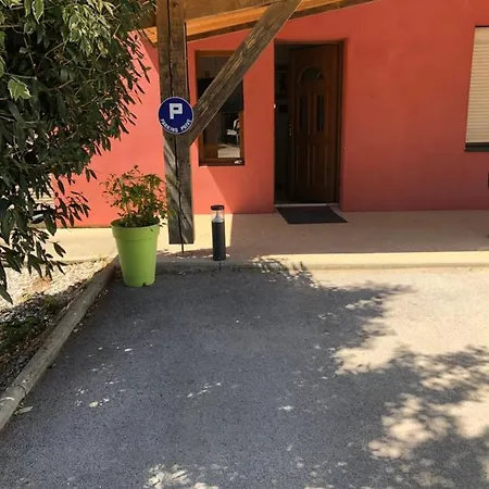 Gite Du Vieux Moulin Ravilloles Exterior photo